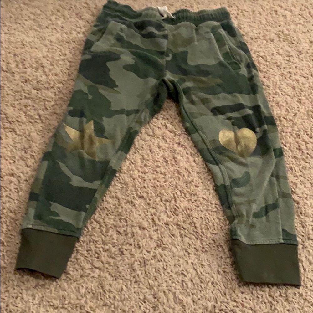 Cute camo girls sweatpants